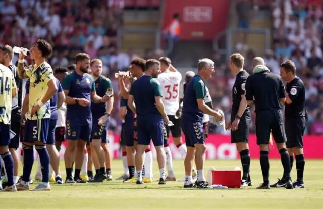 完美对战平台官网-热浪逼人比赛难受 英超各队有什么应对之策？