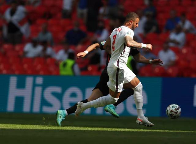 完美对战平台-【观察】阿甘式足球，英格兰唯一取胜之道？